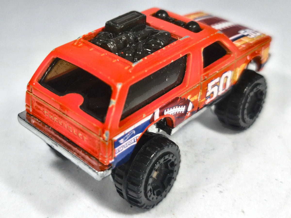 Chevrolet K5 Blazer Hot Wheels 2015 HW Off-Road 1:64 50 Luzak Czerwony – zdjęcie 3
