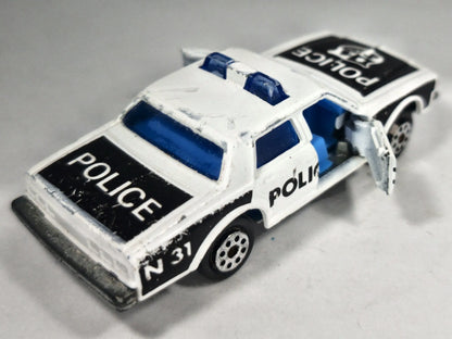 CHEVROLET IMPALA POLICE Policja Majorette Biały 1:69 – zdjęcie 3