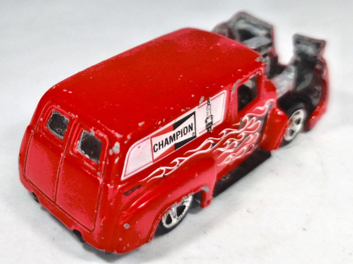 '56 Ford Hot Wheels 1999 First Editions 1:64 CHAMPION Luzak Czerwony – zdjęcie 3