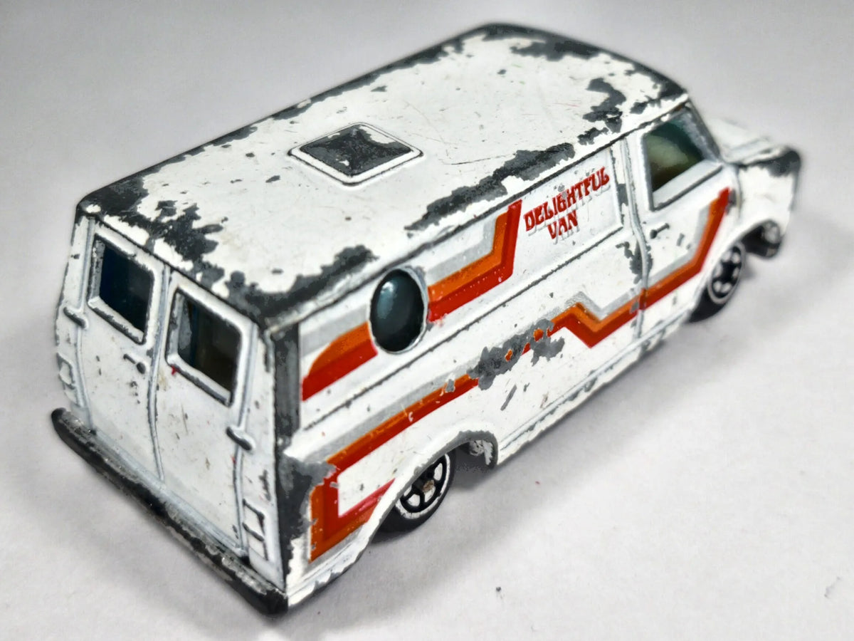 DELIGHTFUL SUPER VAN Yatming Biały 1:60 – zdjęcie 3