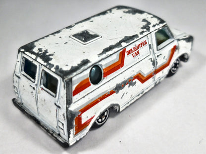 DELIGHTFUL SUPER VAN Yatming Biały 1:60 – zdjęcie 3