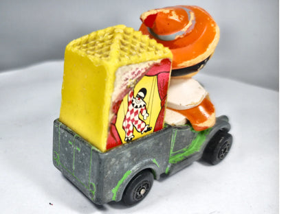 Ciężarówka Pinocchio Puppet Truck Disney Matchbox 1979 Szary 1:43 – zdjęcie 3
