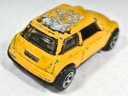 Mini Cooper Hot Wheels 2001 1:64 Luzak Żółty 2xMetal – zdjęcie 3