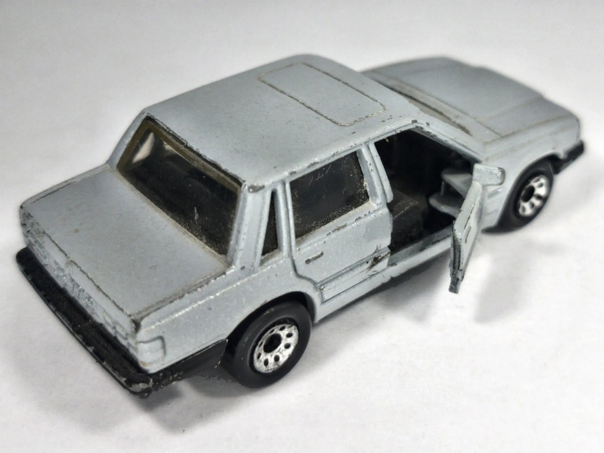 VOLVO 760 Matchbox 1986 Srebrny 1:60 Made in Macau – zdjęcie 3