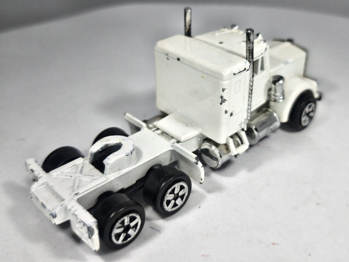 Ciągnik Siodłowy Kenworth Majorette Biały 1:87 – zdjęcie 3
