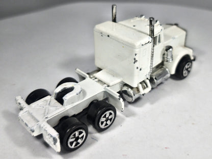 Ciągnik Siodłowy Kenworth Majorette Biały 1:87 – zdjęcie 3