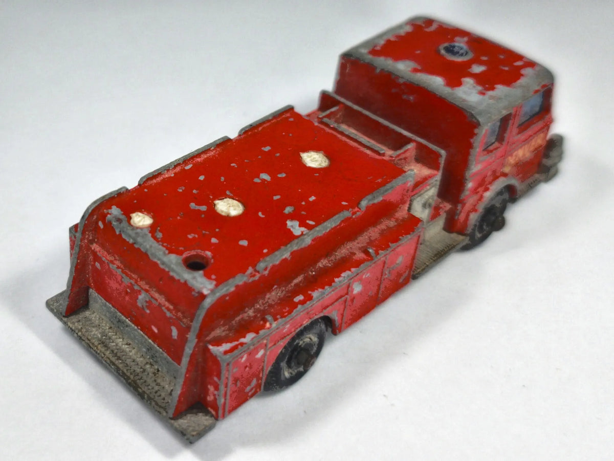 Fire Pumper Truck Matchbox Matchbox Series 1:64 Wóz strażacki Straż pożarna – zdjęcie 3