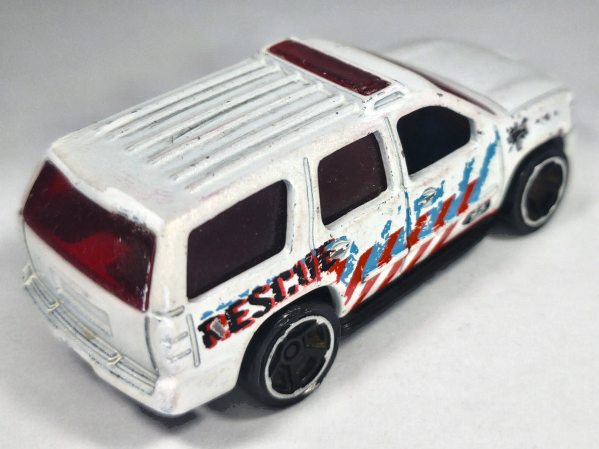 '07 CHEVY TAHOE, Hot Wheels 2007, Die cast 1186 MI I NL Biały 1:64 Resoraki – zdjęcie 3