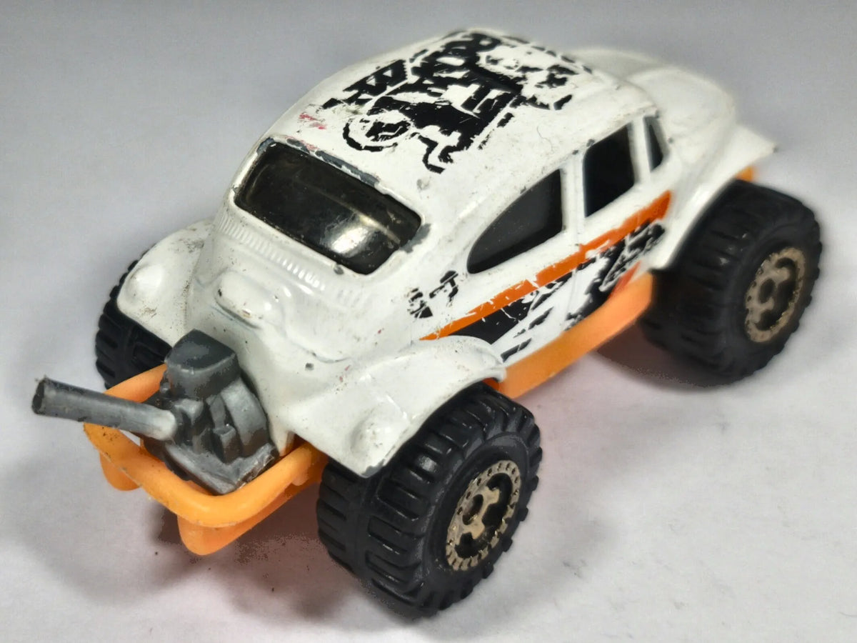 Volkswagen Beetle 4X4 Matchbox 2008 1:64 Samochód terenowy Luzak Biały – zdjęcie 3