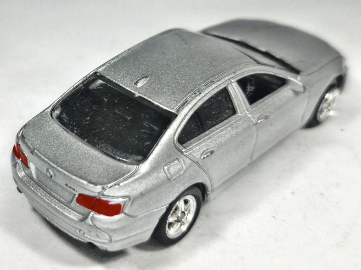 BMW 535I Welly 1:64 Luzak Srebrny – zdjęcie 3