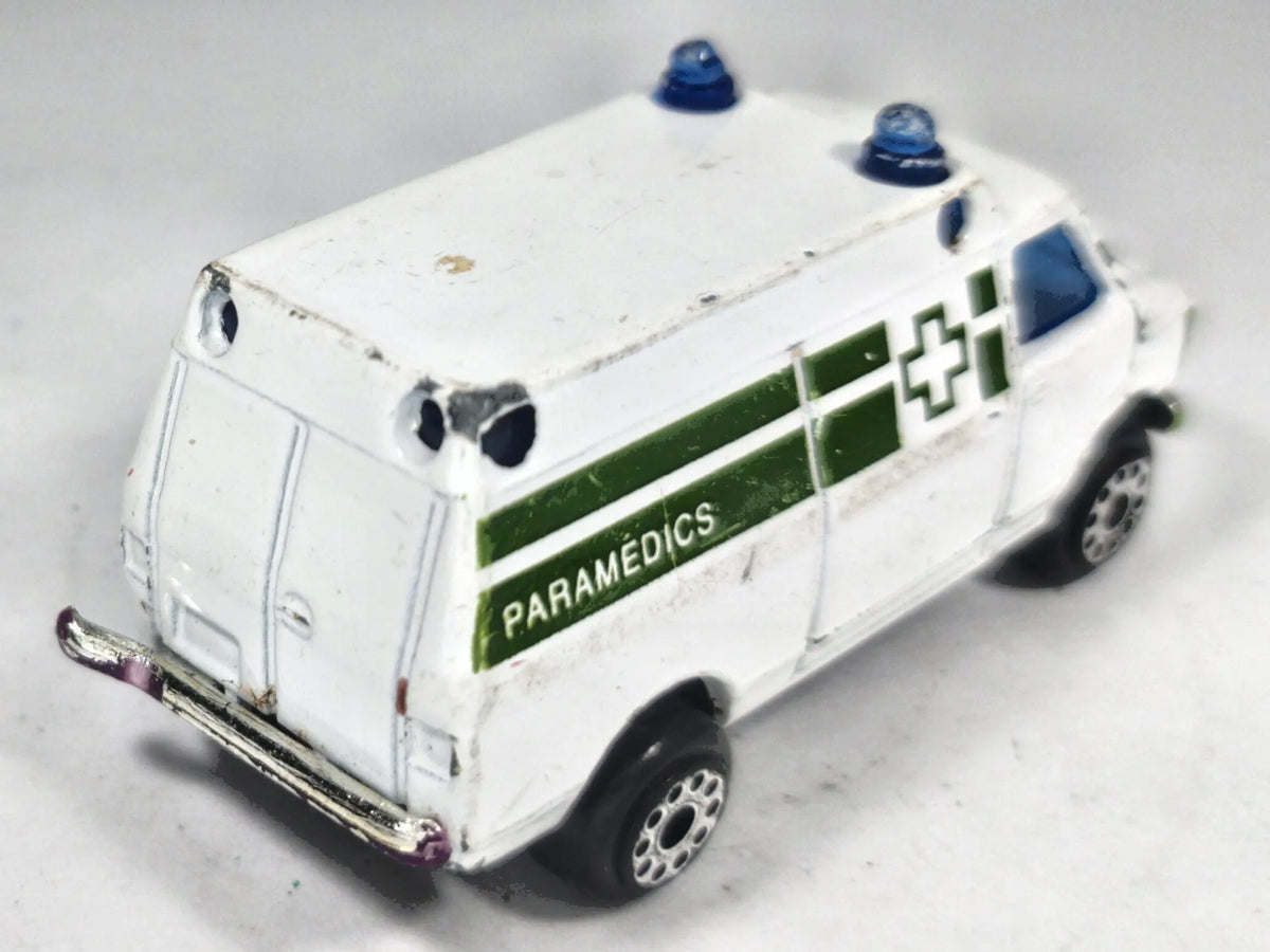 P346 Chevrolet G20 Ambulance Zylmex 1976 Superfast Pogotowie ratunkowe – zdjęcie 3