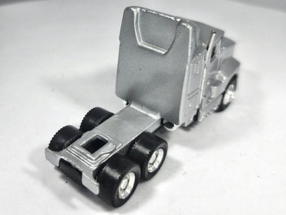 Peterbilt Truck Hümmer 1:64 Ciągnik Siodłowy Luzak Srebrny Ciężarówka – zdjęcie 3