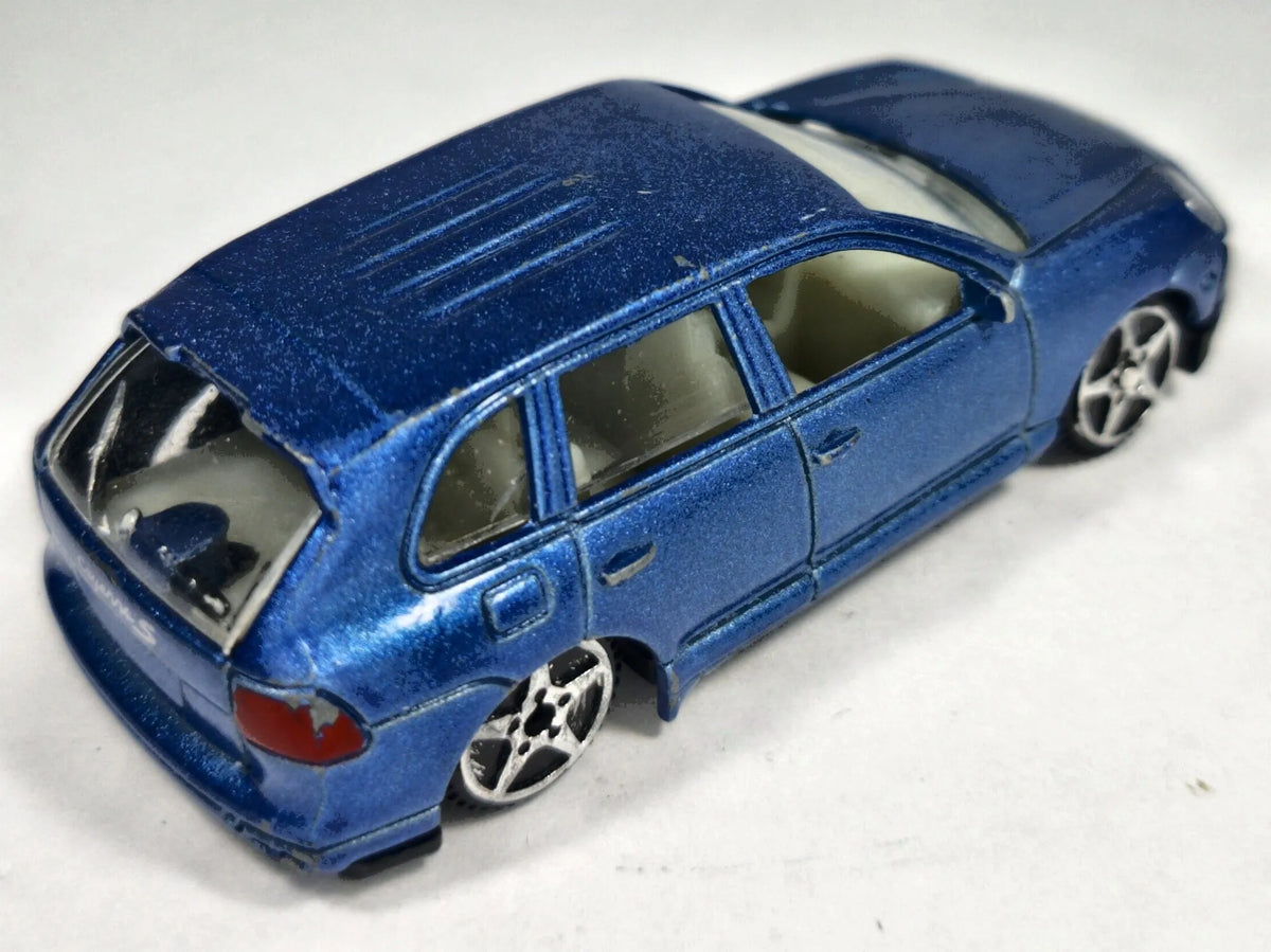 2005 Porsche Cayenne Motor Max Niebieski 1:64 – zdjęcie 3