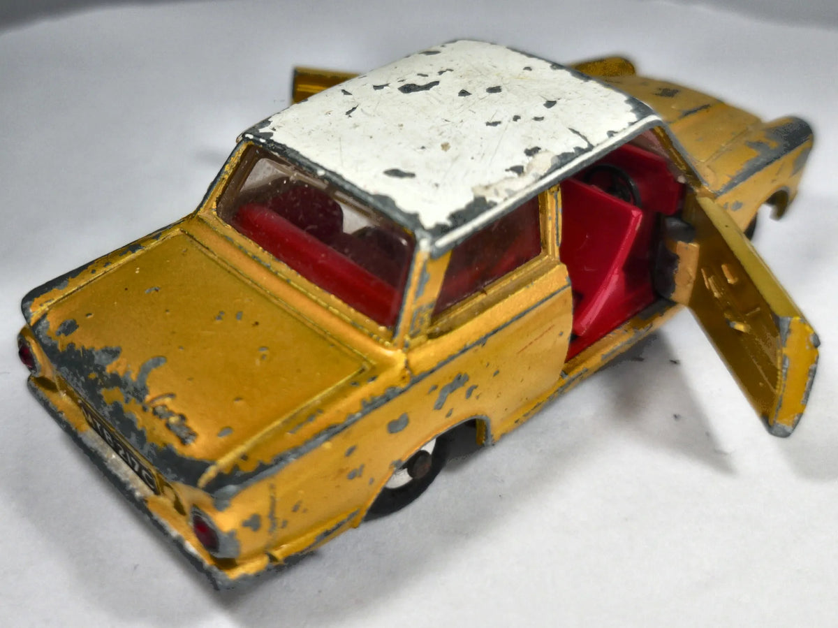 FORD CONSUL CORTINA Dinky Toys '70 Żółty 1:43 Made in England – zdjęcie 3
