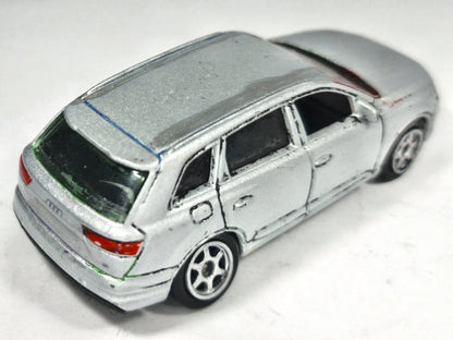 Audi Q7 Welly 1:64 SUV Srebrny – zdjęcie 3