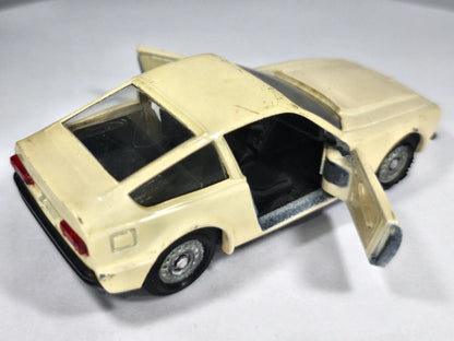 Alfa Romeo "Zagato" Solido Kremowy 1:43 – zdjęcie 3