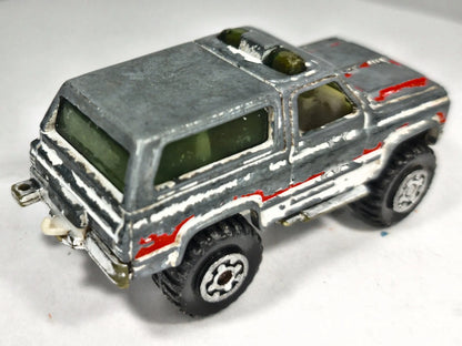 4X4 CHEVY BLAZER Matchbox 1983 Patyna Biały 1:50 Made in Macau – zdjęcie 3