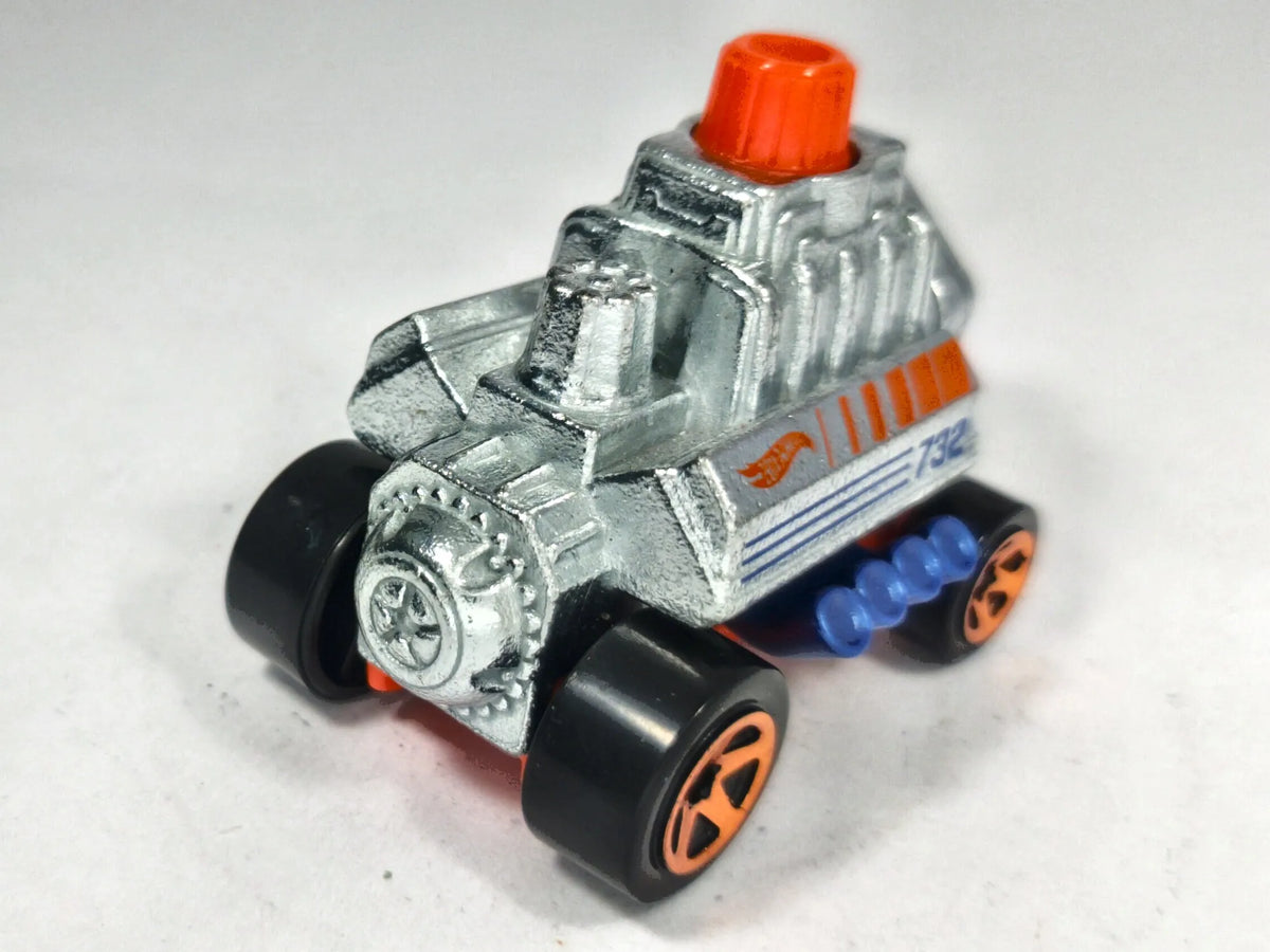 Click Shift Hot Wheels 1:64 Ciężarówka 732 Luzak Srebrny Straż pożarna – zdjęcie 3