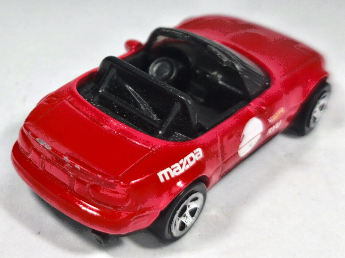 '91 Mazda MX-5 Miata Hot Wheels 2018 Mainline 1:64 Luzak Czerwony – zdjęcie 3