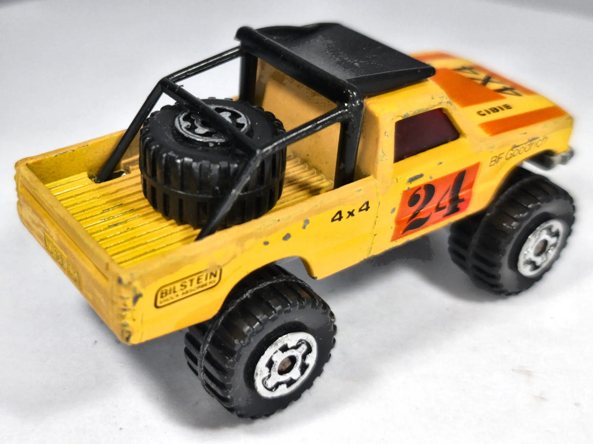 4X4 Open Back Truck Matchbox 1981 Żółty 1:64 Made in Macau – zdjęcie 3