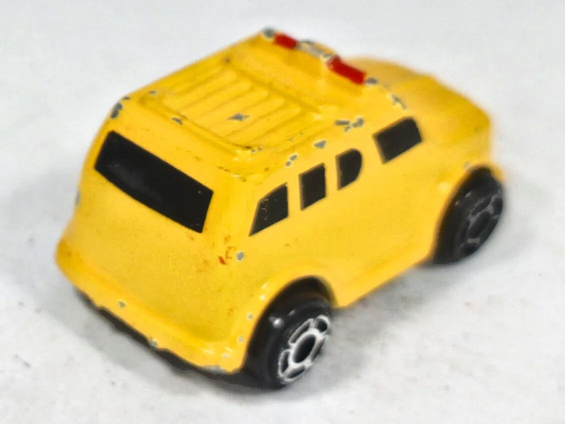 Suv Soma 1:64 2 Luzak Żółty – zdjęcie 3