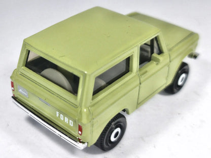 Ford Bronco I Matchbox 2023 1:54 Oliwkowy Terenówka – zdjęcie 3