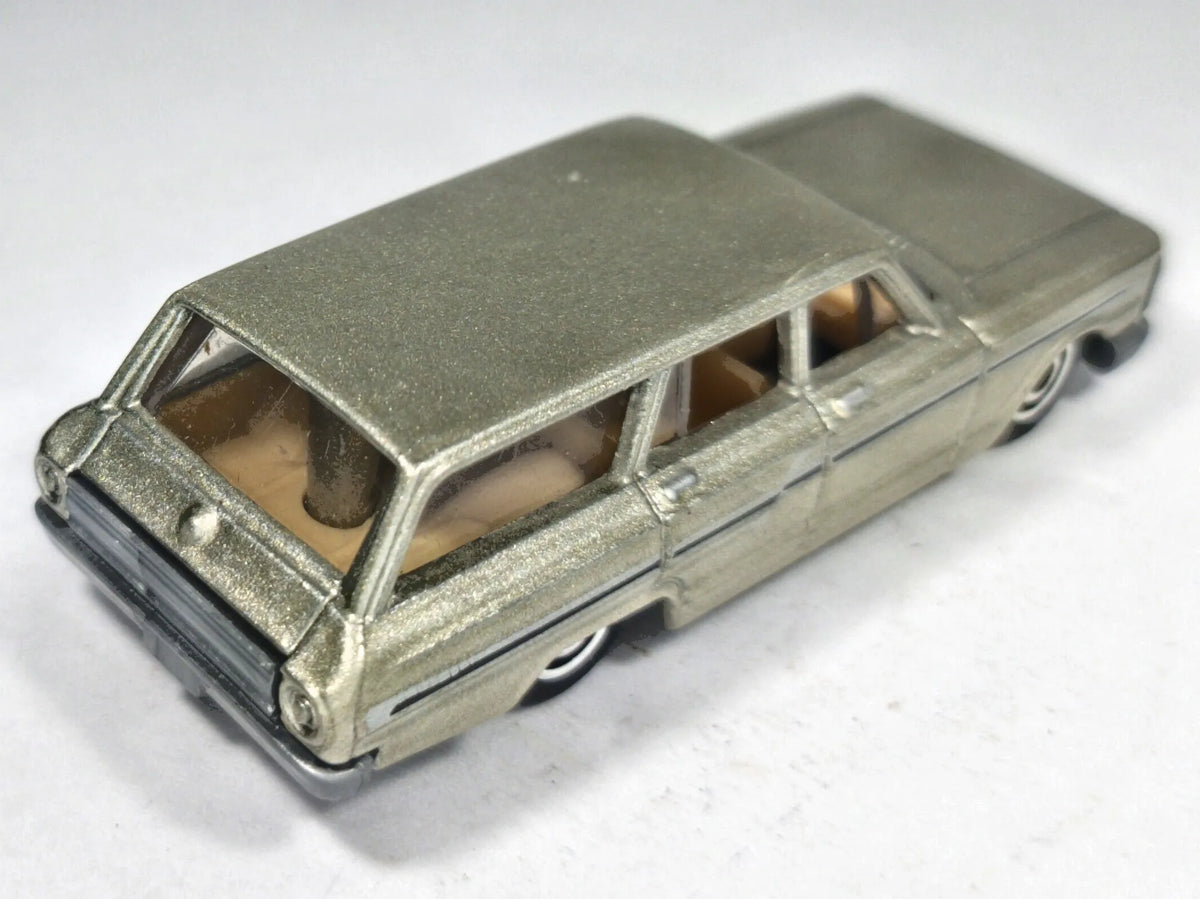 1964 Ford Fairlane Matchbox 2017 Matchbox Series 1:72 Luzak Srebrny – zdjęcie 3