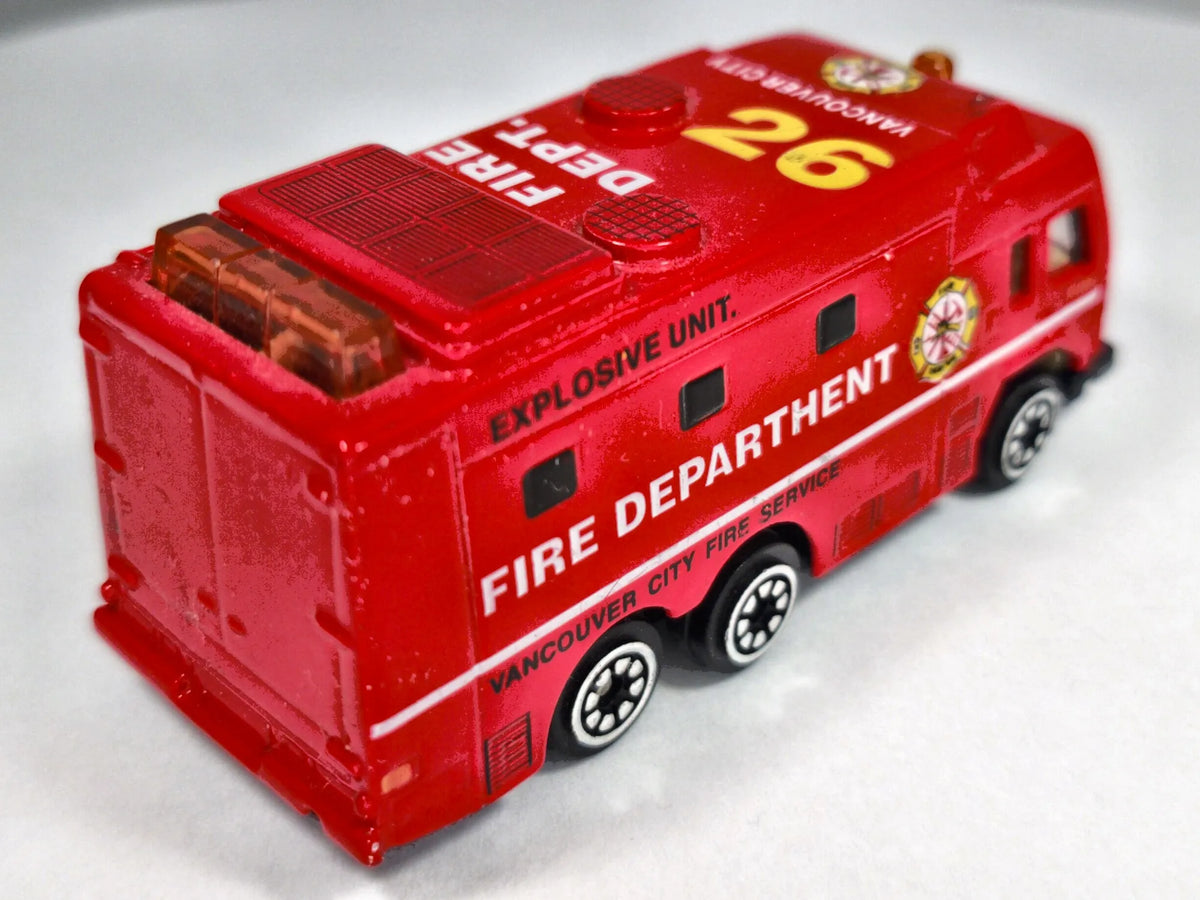 FIRE DEPARTMET TRUCK #26, STRAŻ POŻARNA, Zylmex 1990 Czerwony 1:87 Resoraki – zdjęcie 3