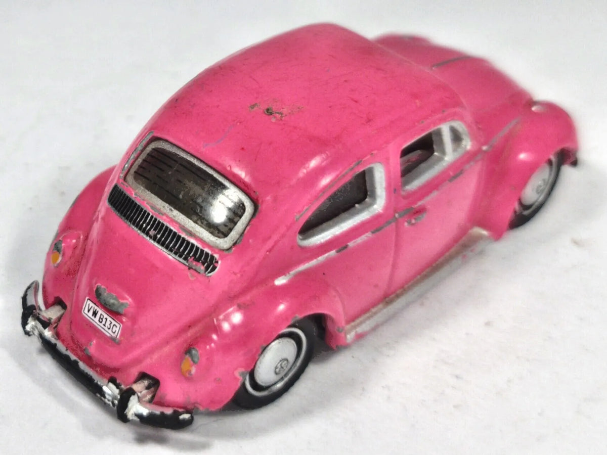 Volkswagen Beetle Schuco Regular Wheels 1:72 Garbus Luzak Różowy – zdjęcie 3