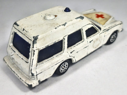 MERCEDES BENZ 2200 BINZ AMBULANCE, Corgi, Die cast, Biały, 1:64, Resoraki – zdjęcie 3