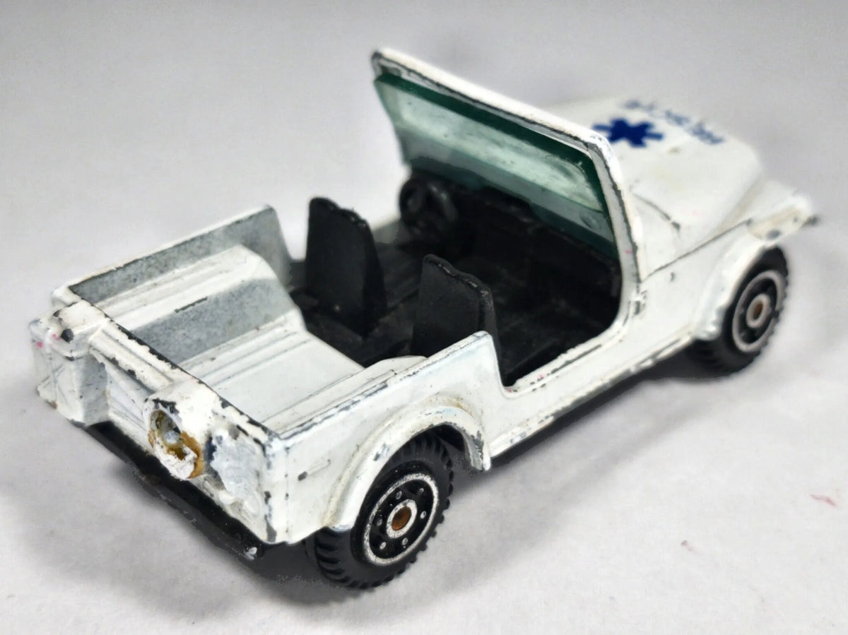 Rescue Jeep CJ7 Yatming Biały 1:64 – zdjęcie 3