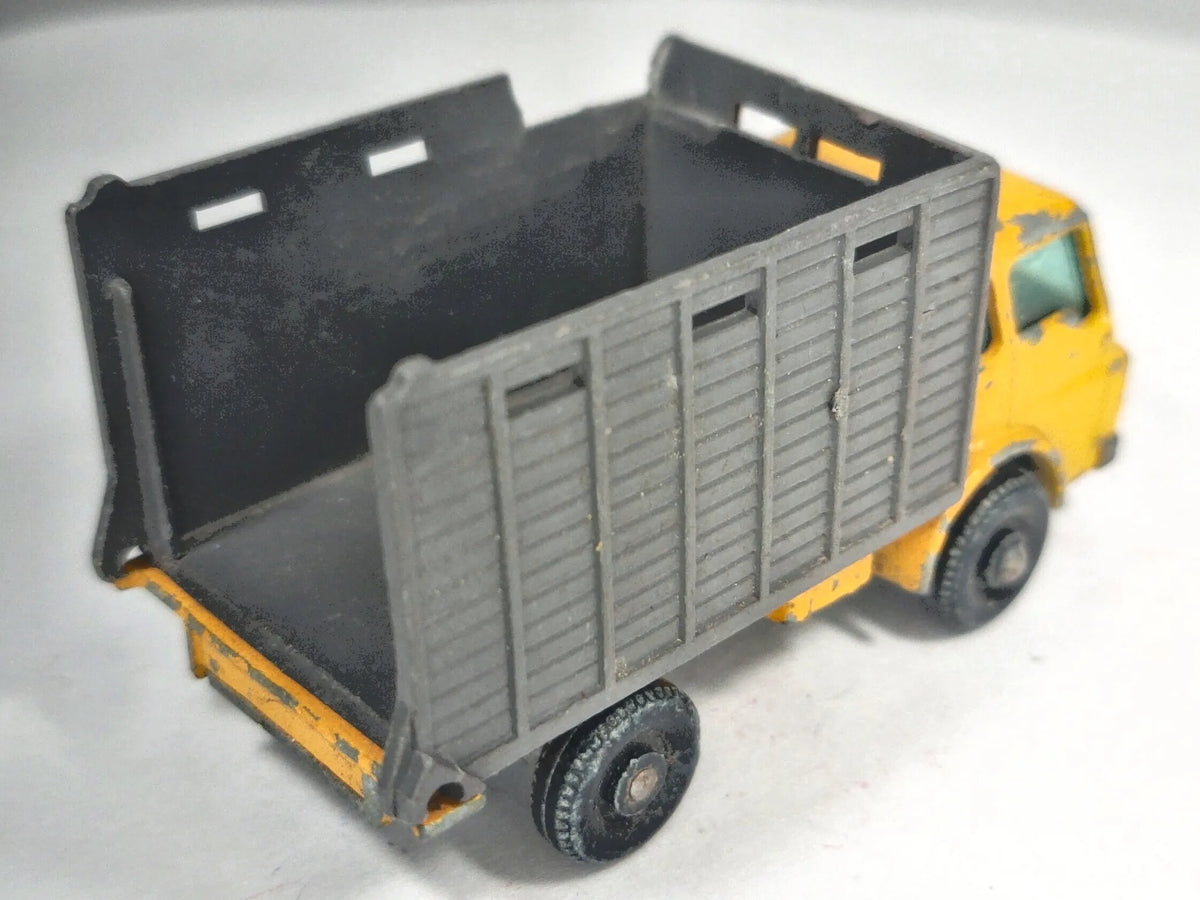 CATTLE TRUCK, Matchbox, Made in England, Die cast 37, Żółty, 1:64, Resoraki – zdjęcie 3