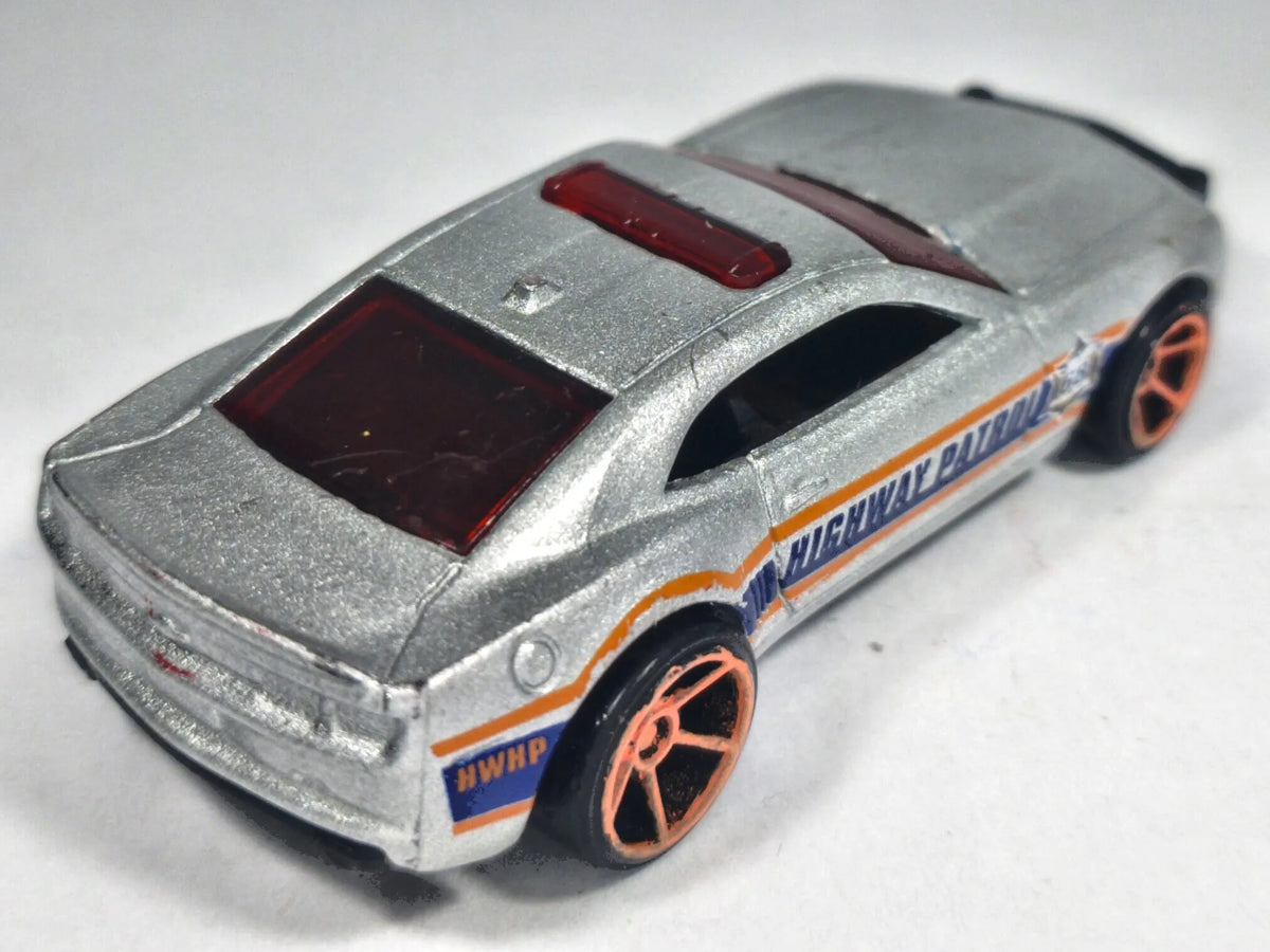 '10 CHEVROLET CAMARO SS POLICE, Hot Wheels 2015 Die cast T9579 Srebrny 1:64 – zdjęcie 3