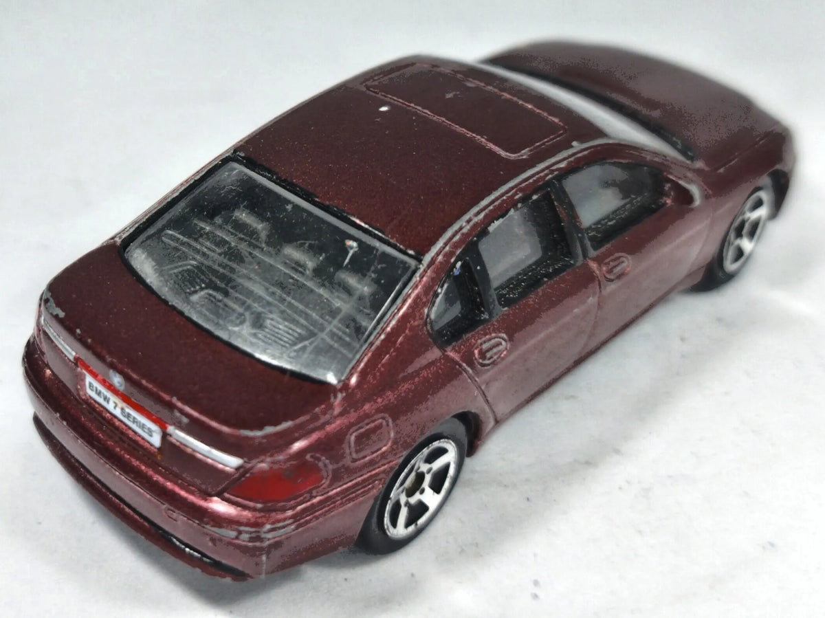 BMW 7 Series Realtoy 1:64 Luzak Bordowy – zdjęcie 3