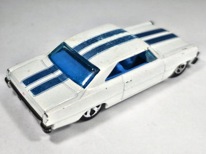 '66 CHEVY NOVA GM TM Hot Wheels 2007 Biały 1:64 – zdjęcie 3