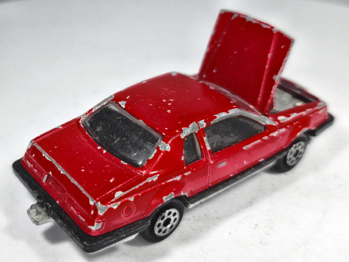 Ford Thunderbird Majorette 1:72 Made in France Luzak Czerwony 2xMetal – zdjęcie 3