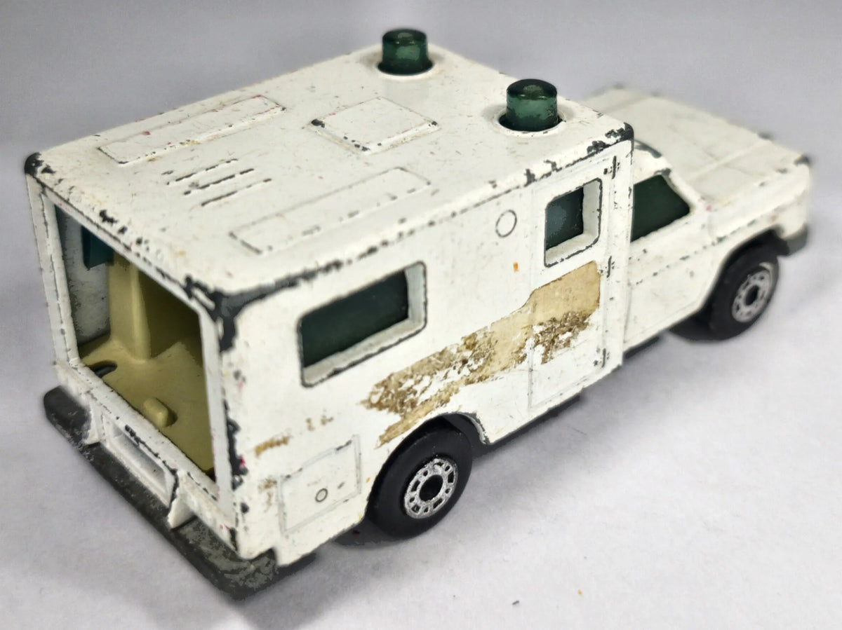 AMBULANCE Superfast Matchbox 1977 Biały 1:57 Made in England – zdjęcie 3