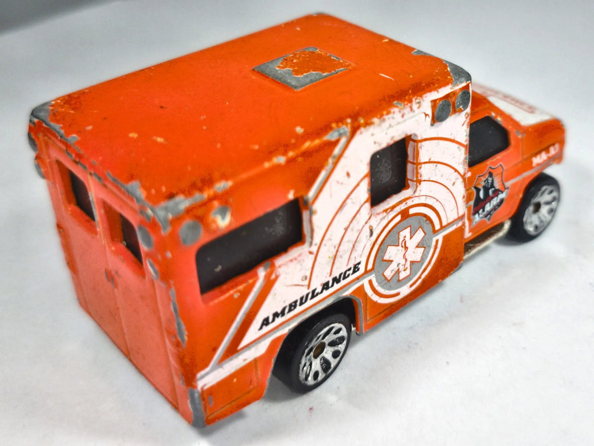 AMBULANCE, Matchbox 1996, Die cast 150, Pomarańczowy, 1:64, Resoraki – zdjęcie 3