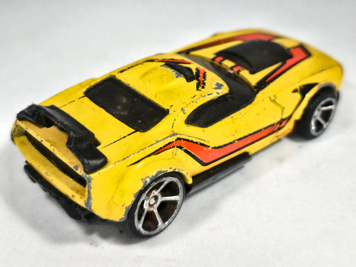 Fast Fish Hot Wheels Yellow 1:64 – zdjęcie 3