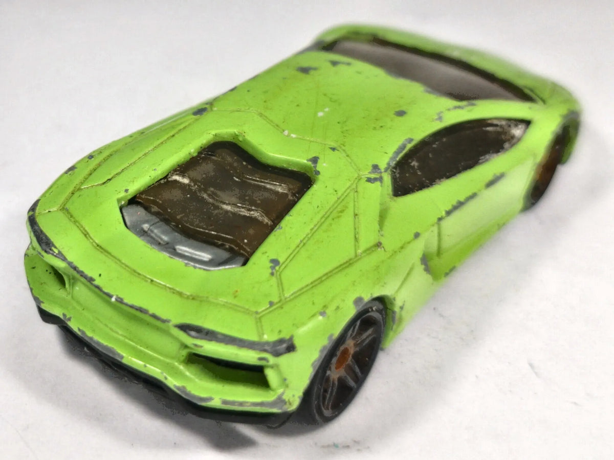 Lamborghini Aventador LP 700-4 Hot Wheels 2011 New Models 1:64 Luzak – zdjęcie 3