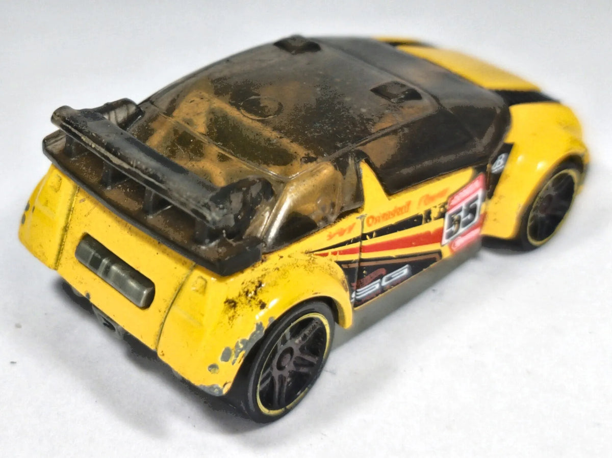 Super Gnat Hot Wheels 2013 1:64 55 Luzak Żółty – zdjęcie 3