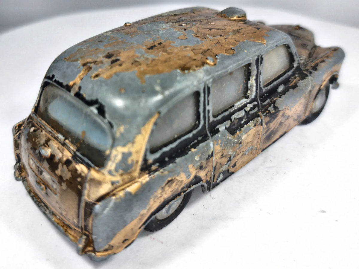 Austin Taxi F.X.4 Triang Spot-On '60 Złoty 1:43 Made in Gt Britain – zdjęcie 3