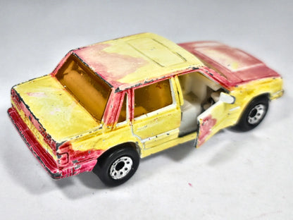 Volvo 760 Matchbox 1986 Żółty 1:57 Custom Art – zdjęcie 3