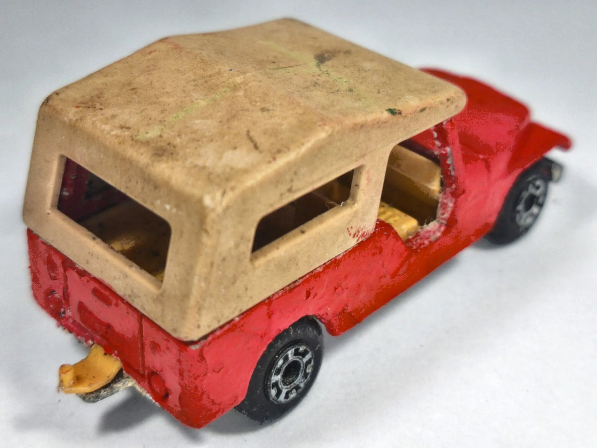 JEEP CJ6 z 1977 r, Matchbox, Made in England, Die cast No.53, Czerwony 1:64 – zdjęcie 3