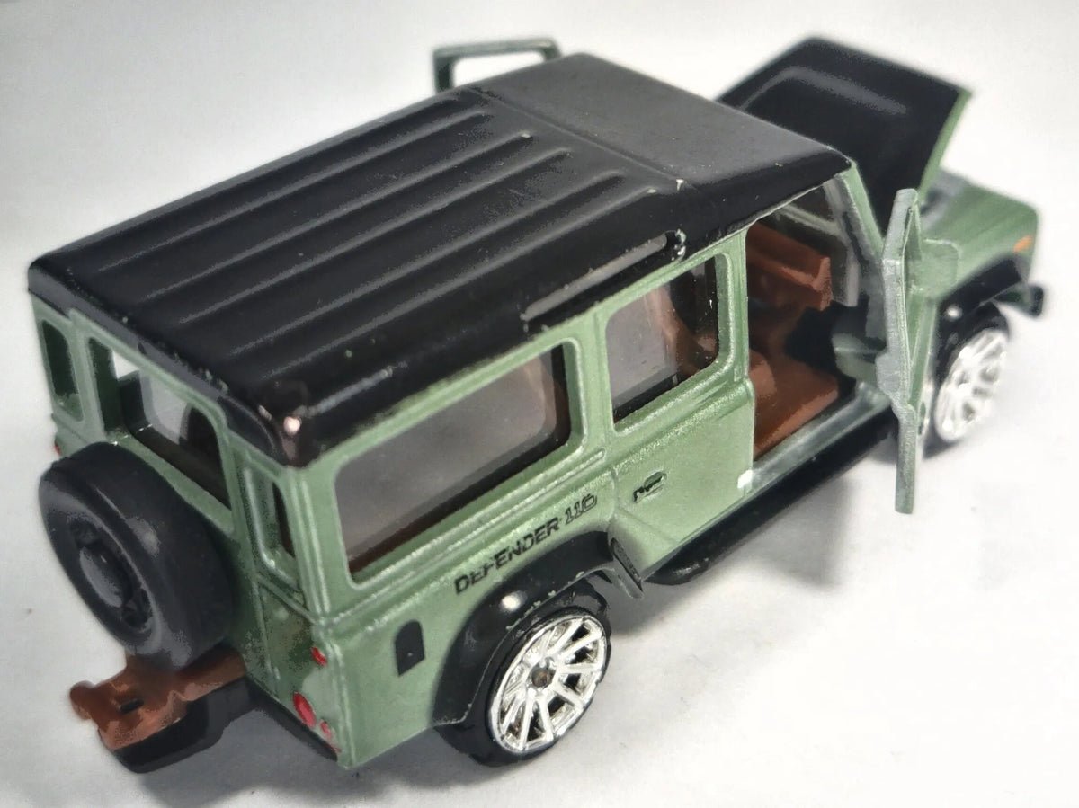 LAND ROVER DEFENDER 110, Majorette, Die cast BK060120, Zielony, 1:60 – zdjęcie 3