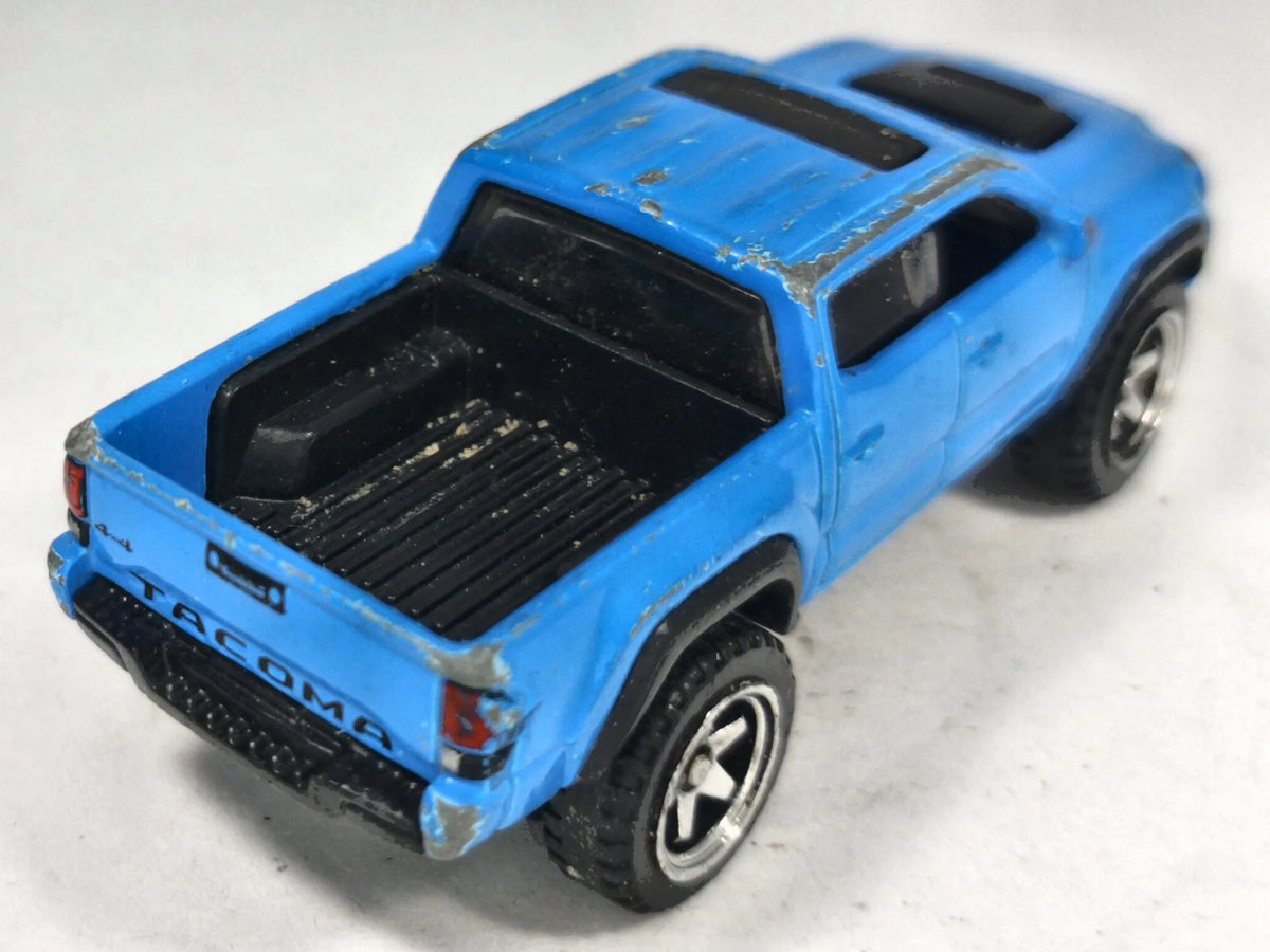 '20 Toyota Tacoma Hot Wheels 2021 1:64 Pickup Luzak Niebieski – zdjęcie 3