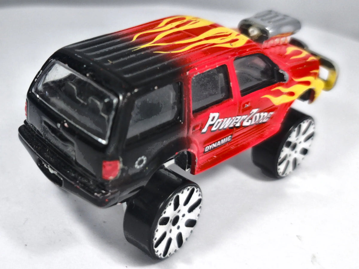 Ford Explorer Realtoy Czerwony 1:57 Luzak Power Zone Dynamic – zdjęcie 3