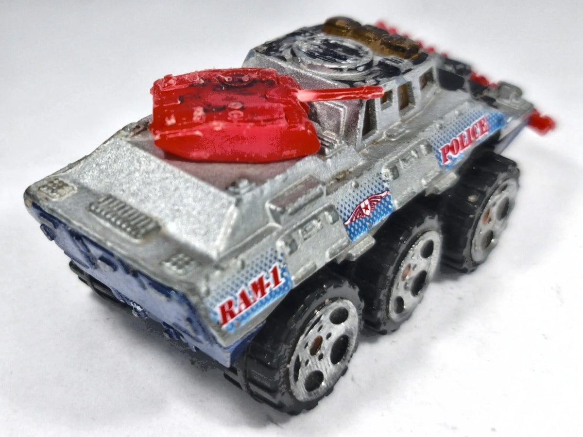 Battering Ram Hot Wheels 1992 1:64 POLICE Luzak Srebrny Policja – zdjęcie 3