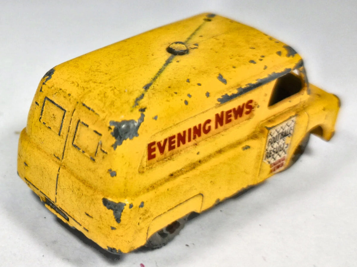 Evening News Van Matchbox '50 Żółty 1:73 Made in England – zdjęcie 3