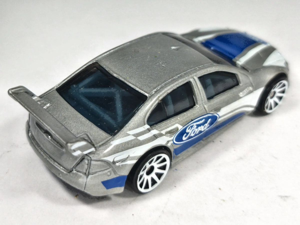 Ford Falcon Race Car Hot Wheels 2011 2000 First Editions 1:64 Luzak Srebrny – zdjęcie 3